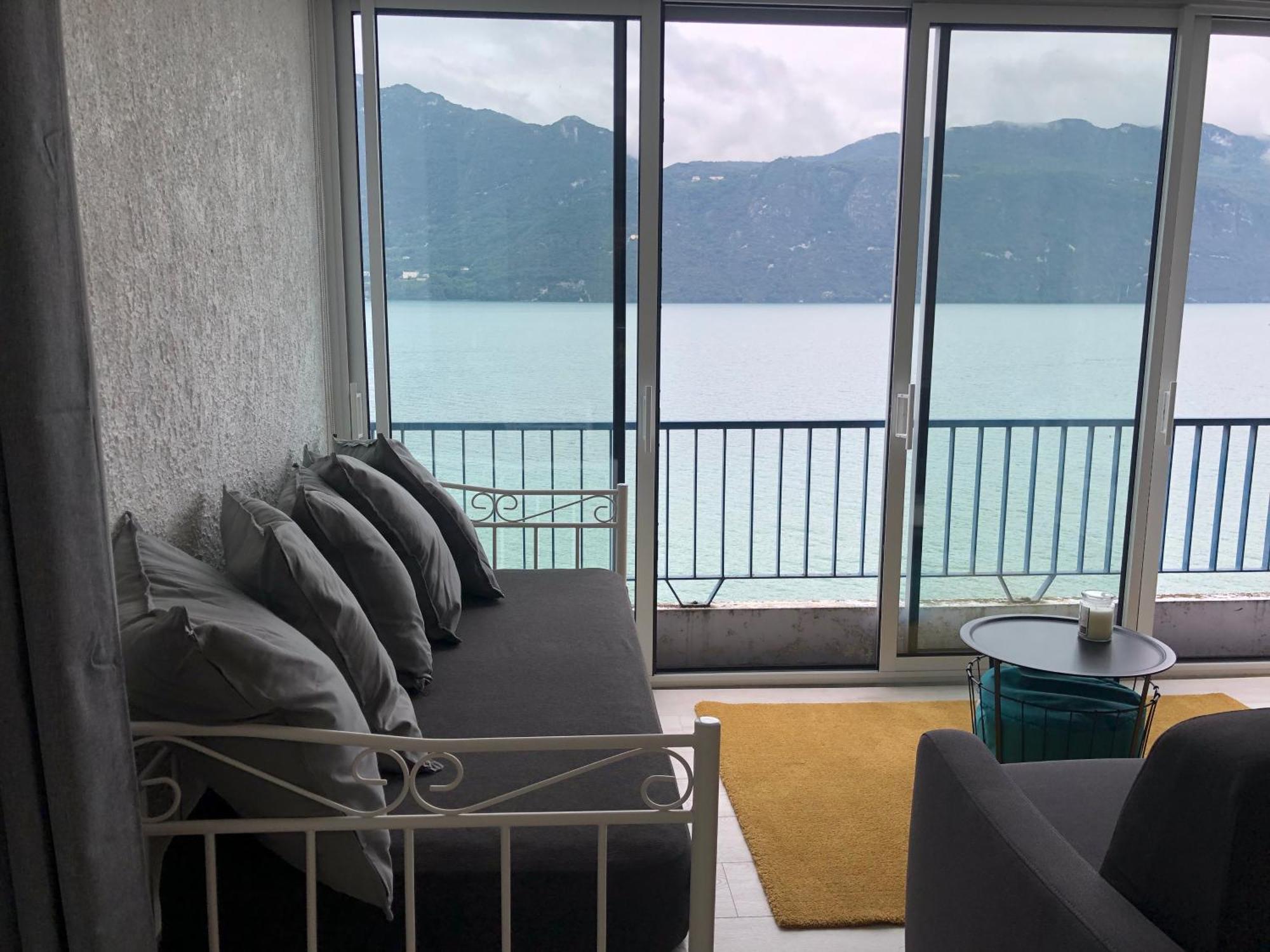 Le Lamartine, Vue Magnifique Face Au Lac Du Bourget Aix-les-Bains Exteriör bild